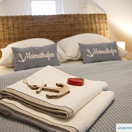 Tolles Studio Apartment In Tossens Fuer Junge Paare Esterno foto